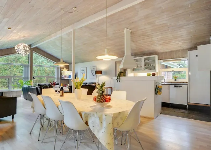 Holiday home Elika - 900m To The Fjord By Interhome